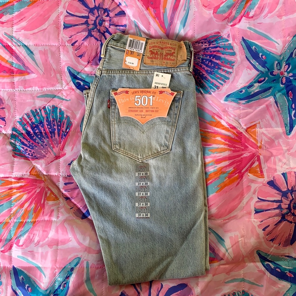 Men’s Levi 501 Original Fit Button Fly